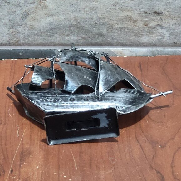 Vintage Pirate Ship Santa Maria Metal Boat Desk Shelf Decor - Picture 5 of 10